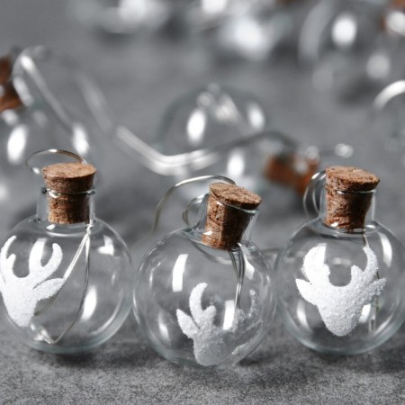 Garland “thread” 1.6 m with nozzles “Balls with a deer”, IP20, silver thread, 15 LED, glow of multi, Aah2-1