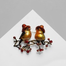 Brooch 