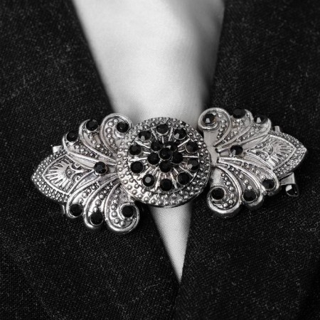 Cardigan clamp "East", black color in black silver