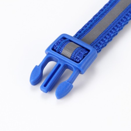 The collar is two -layer with fastx and a reflective strip, 30 x1.5 cm, blue-4