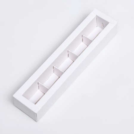 Box for 5 sweets with a shell, with a window, with thin dividers, white 21x5x3.3 cm-4