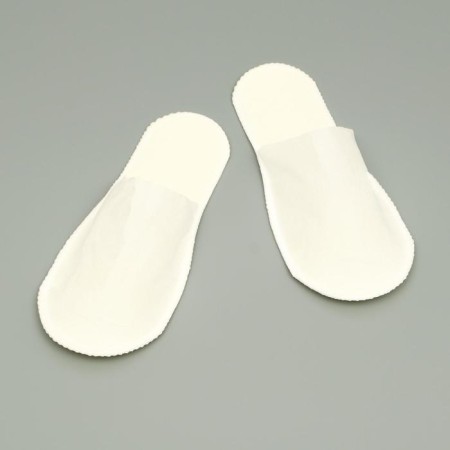 Disposable slippers standard, white, with a closed cape, 42 p.