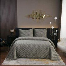The bedspread with the pillowcase 