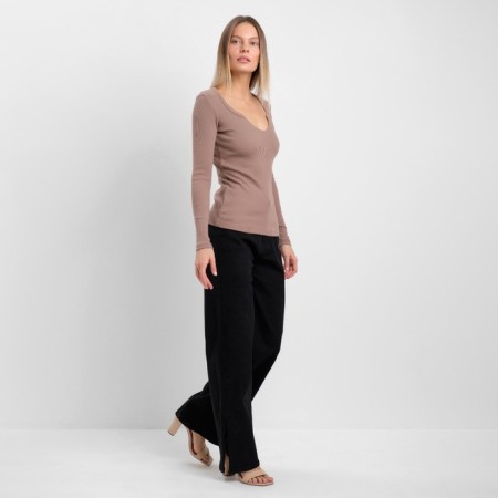 Palazzo jeans are female, black color, size 27-4
