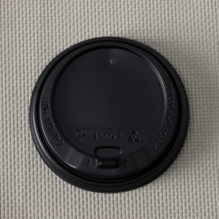 Plastic disposable lid for a black glass, with a valve, d = 8 cm-2