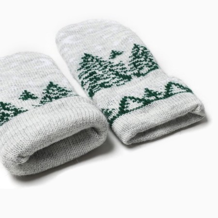 New Year. Women's mittens, gray color, size 18-2