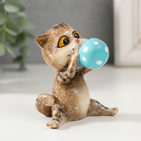 Souvenir Polystone varnish "Kotka puffs a balloon" 7x6x7 cm-1