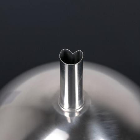Stainless steel funnel, d = 15 cm, with a handle-1