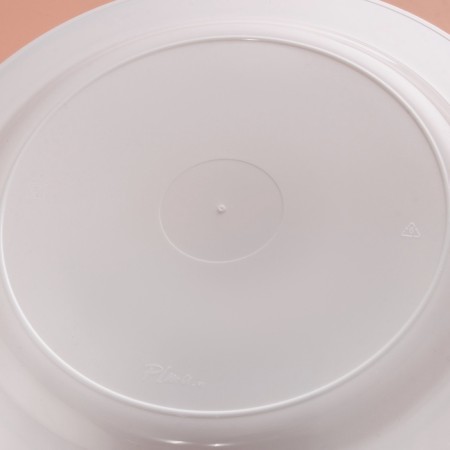 Plastic disposable plastic, 23 cm, round, flat, white color with a golden pocket-8