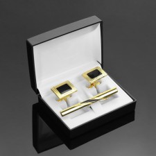 Set of men's “cufflink + clamp 6 cm for a tie” point pattern, rectangle, black color in gold
