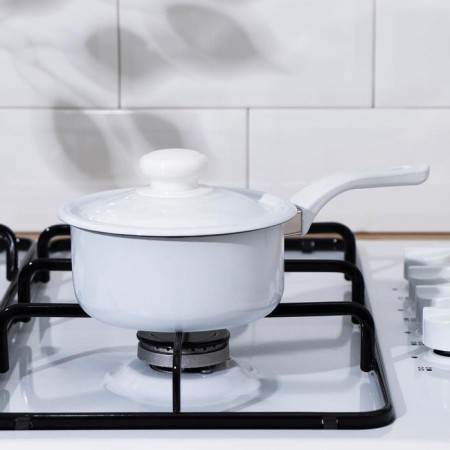 Bucket 600 ml, enameled cover, without decolleys, plastic handle, induction, white color-4