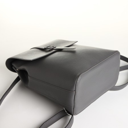 City backpack made of artificial leather with lightning, the color is gray-4