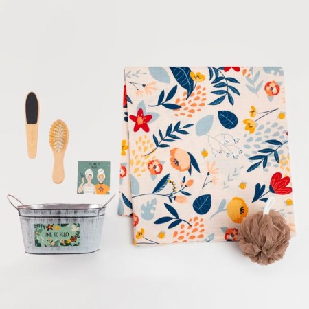 Gift set "Time to Relax" with a towel (5 items)-1