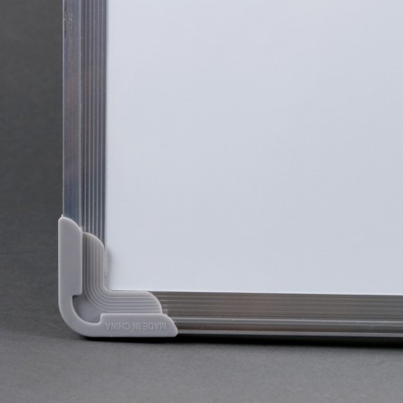 The magnetic board is one -sided-3