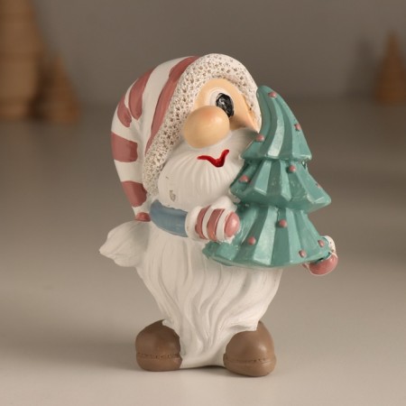 Souvenir Polystone "New Year's dwarf with a Christmas tree, which spent on one eye" 8x6x10.5 cm