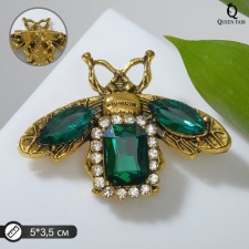 Brooch 