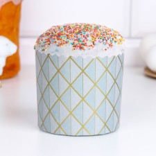 Paper form for cupcake, muffins and kulich 