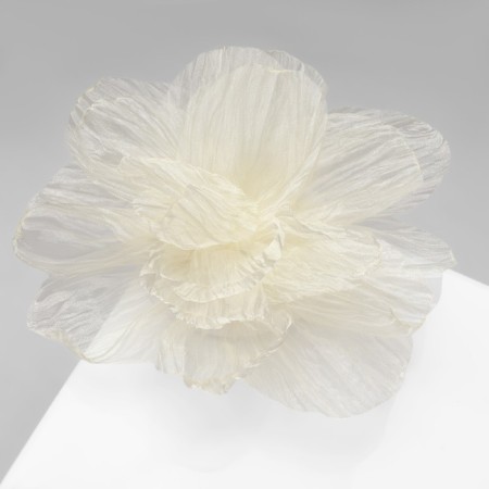 Textile “flower” brooch voluminous, weightless, white color