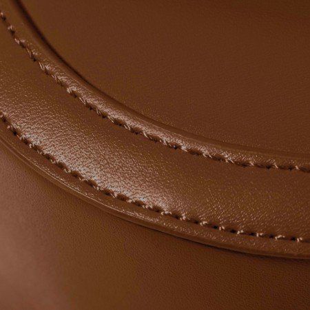 The threads are waxed, flat, 150d/16, 0.8 mm, 50 ± 2 m, the color is light brown-3