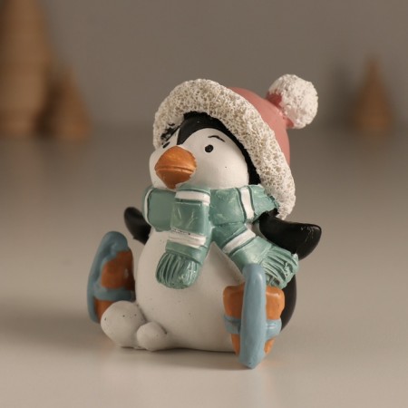 Polystone souvenir "Penguin in mini-nog" MIX 7x6x7 cm-3