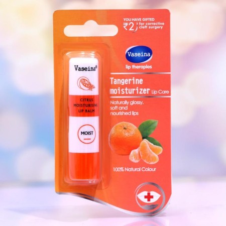 Vaseline for lips with tangerine