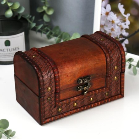 Board of a tree aged "with rivets" chest 10.5x18x11 cm-5