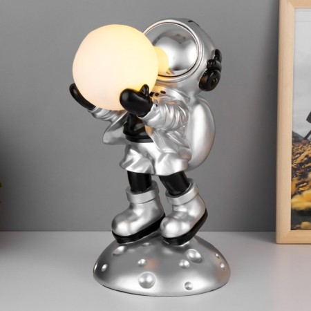 Sponel "Cosmonaut" LED from batteries silver 16x16x30.5 cm Risalux-1