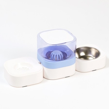 Auto feeder with a removable lid, a container of 1.8 liters, purple