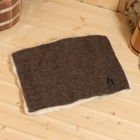Board felt rug with sheepskin, 40x30 cm