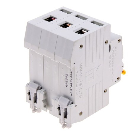 The switch is automatic, three -pole, 40a-1