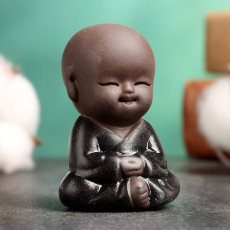 Figure "Little Buddha" 6x4cm bronze mix