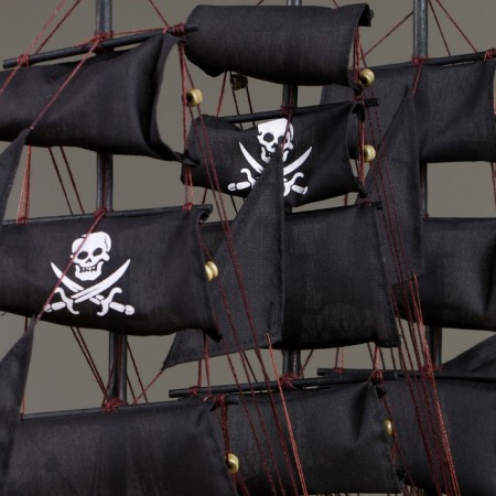 Ship "Golden Lan", black sails, 50x9x45 cm-3