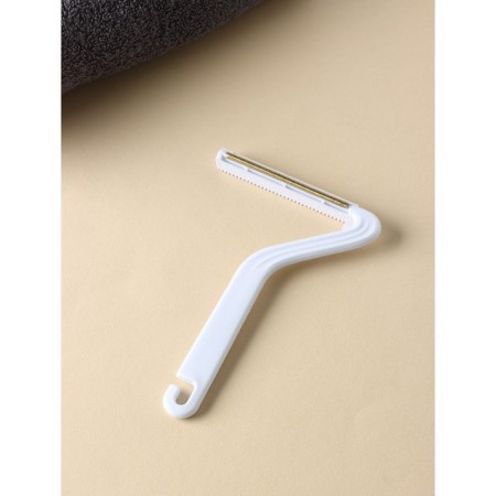 Scraper for cleaning clothes, carpets, furniture, bilateral shade, metal+plastic, 10.8 × 16.5 cm