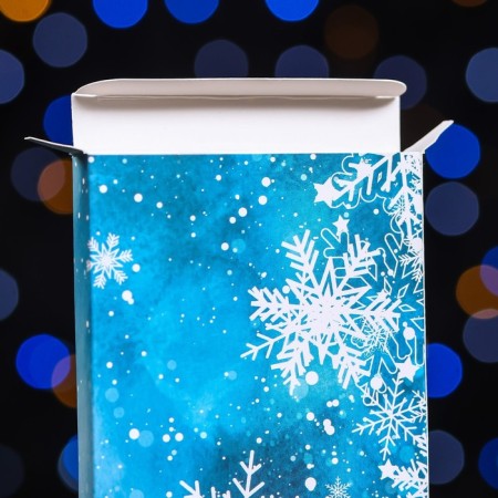 Gift box for tiles of chocolate with the Snowflake window, 17.1 x 8 x 1.4 cm-2