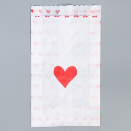 Package package, packaging, white, “heart” 20 x 11 x 4 cm without a window-2