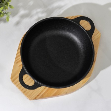 Shipyard "Wok", 20.5 × 15.5 × 4 cm, on a wooden stand-1