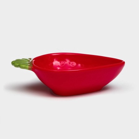 Ceramic "strawberry" plate, deep, red, 18 cm, 1 variety, Iran-2