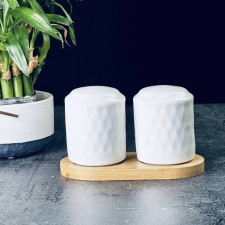 Set of salt shakers Lenardi Bamboo, on a stand