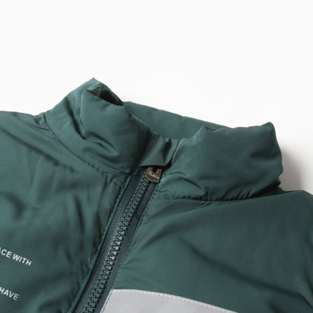 The vest insulated for boys, the color is green, height is 110-116 cm-1