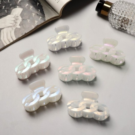 Hair crab "pearl" pigtail, 7 cm, white-1