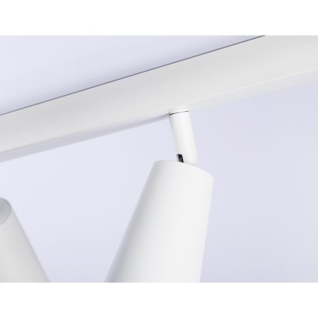 The turn -the -cloth overhead is the Ambrella Light, Move, Ta13148, GU10, white color, white-4