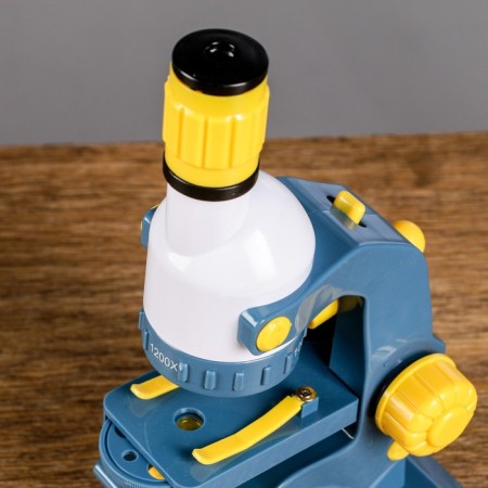 Microscope "Science", a multiplicity of an increase in 1200x, 400x, 100x, with backlight-4