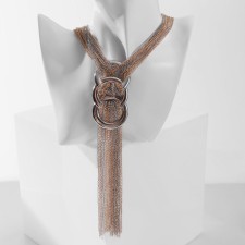 The necklace 