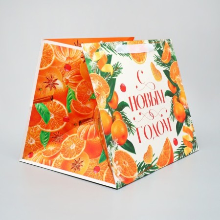 Gift package with a wide bottom "Mandarin mood", 35 x 29 x 28 cm, New Year-2