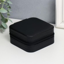 Casket to the leatherette for jewelry 