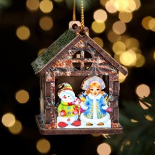 The toy on the tree 