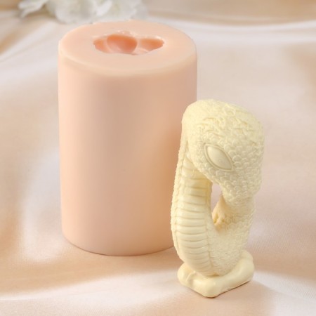 Silicone Mold "Snake" 5x5x9.5 cm-1