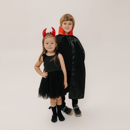 Carnival set "Bloodthildren's vampire": cloak and teeth-4