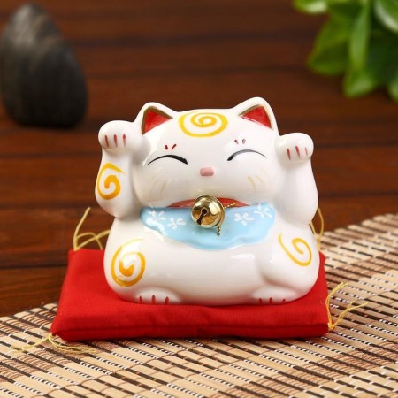 Souvenir Cote Piggy Code Ceramics "Maneki-Neko" h = 7.5 cm, white