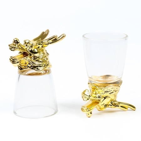 Gift set 3 in 1 Greener: 2 glasses of 30 ml, a deck of plastic cards, gold-1